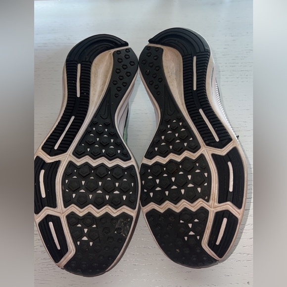 Nike downshifter 7 running shoes grey. - Picture 8 of 8